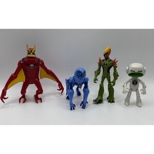 Lot (4) Ben Ten Alien Toys